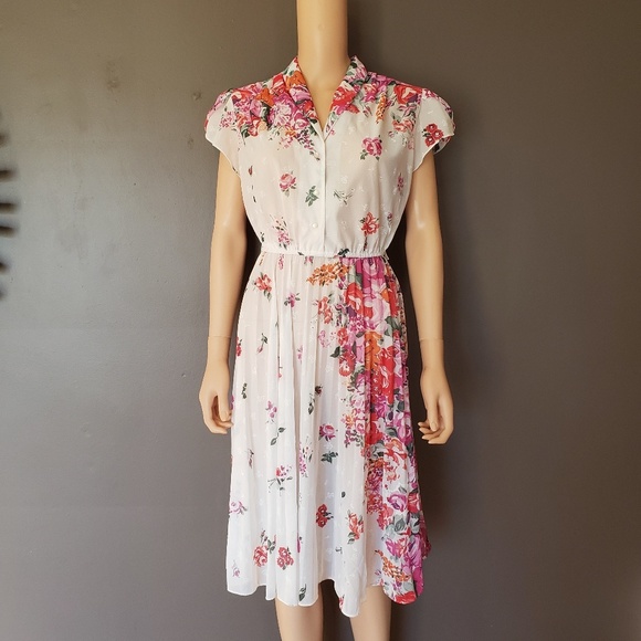Vintage Dresses & Skirts - Vintage 1940s Floral Chiffon Cap Sleeve Dress
